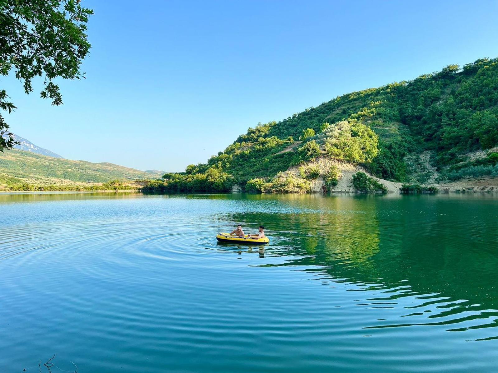 Hotel Alpeta Agrotourism & Winery - Roshnik , Berat Exterior foto